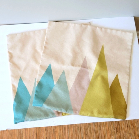 Other - Throw Pillow Cover Set